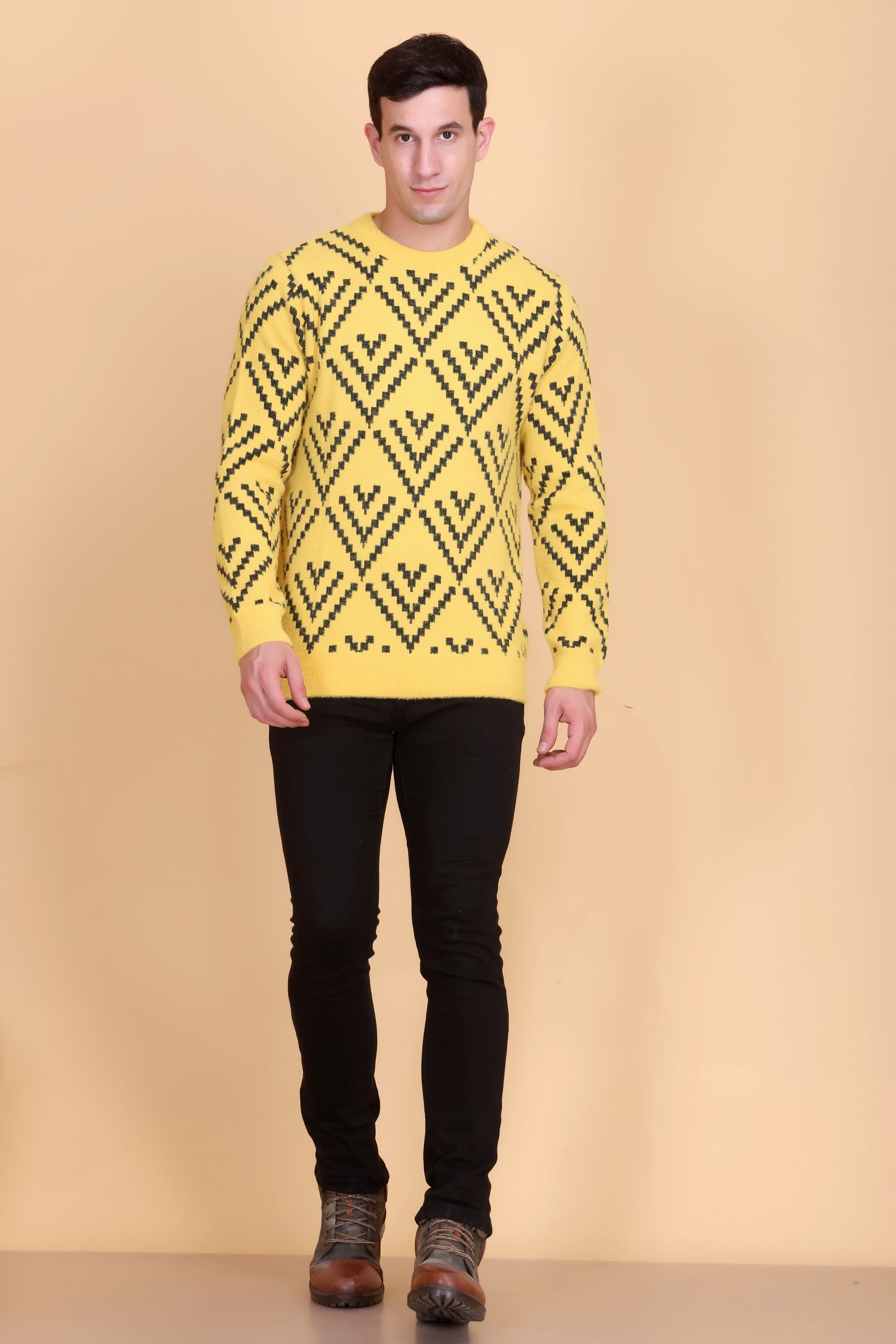 Round neck men sweater