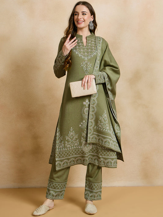 Clapton Embroidered Straight Kurta Pant With Dupatta Set Green