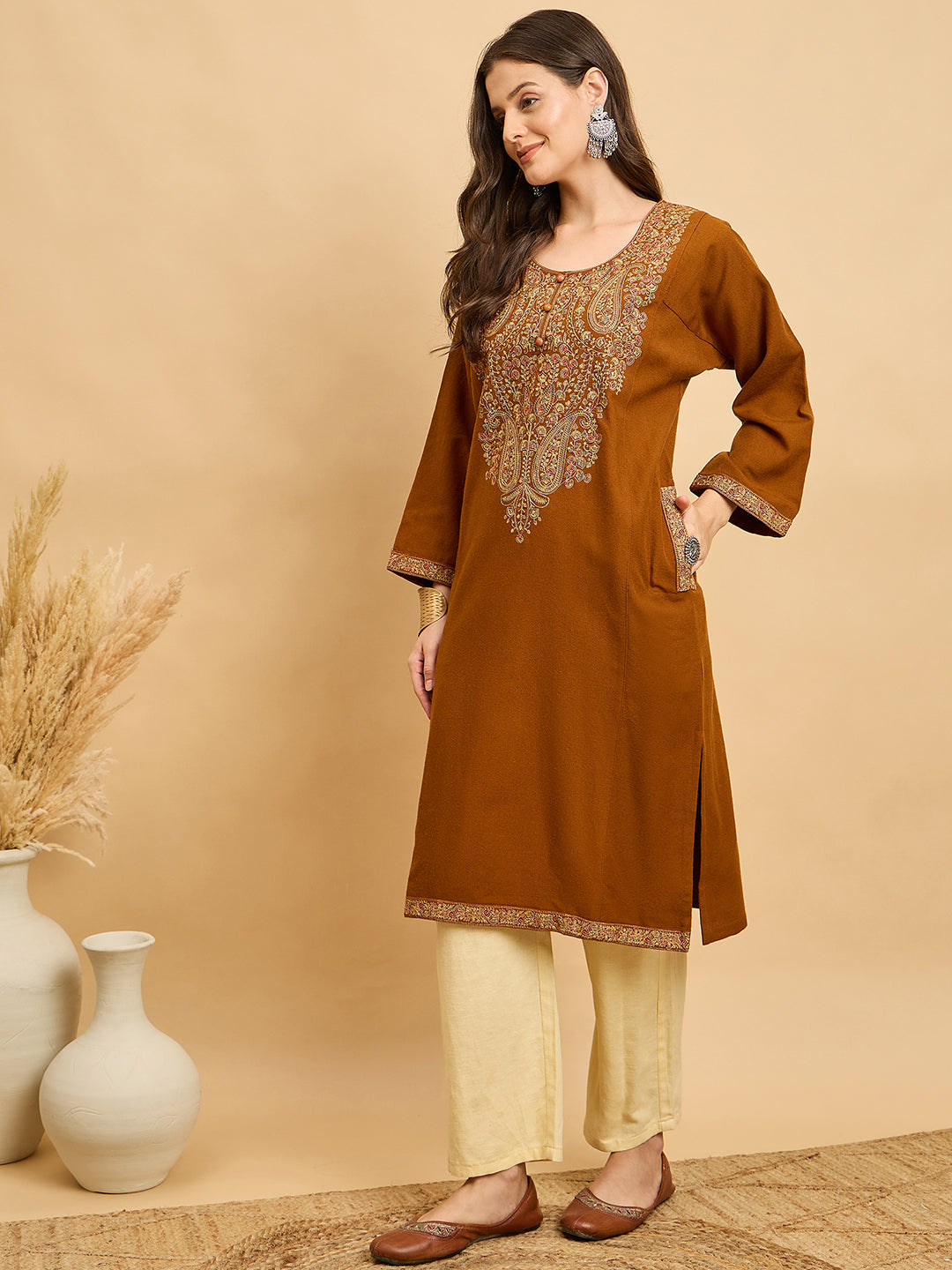 Embroidered Kashmiri Phiran (Free Size)