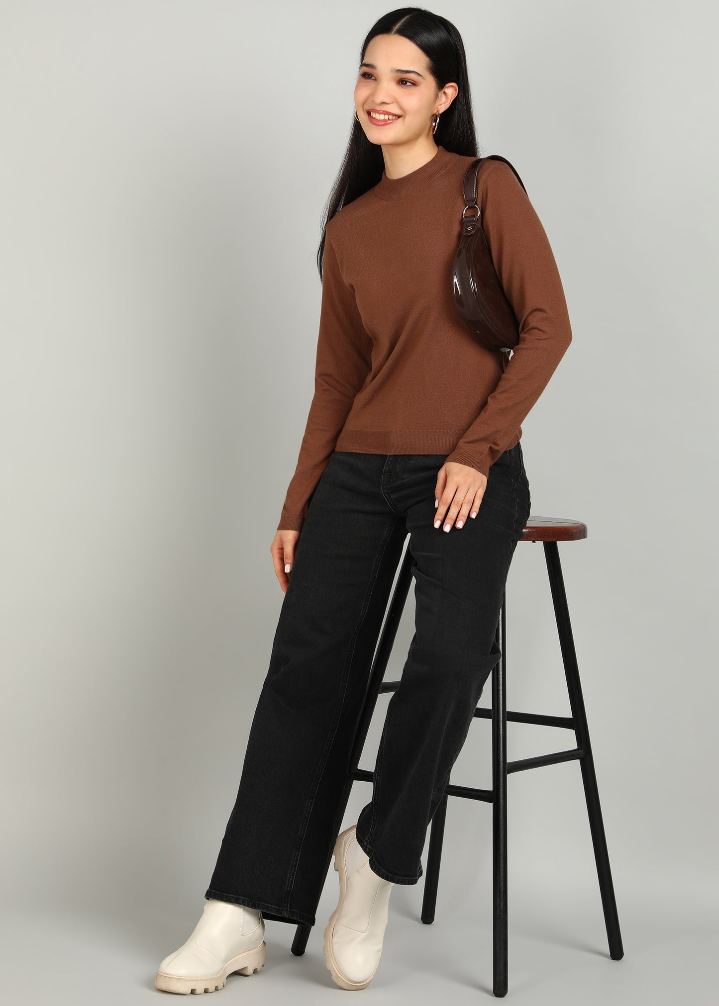 Women Solid Color Round Neck Viscose T-Shirt Brown