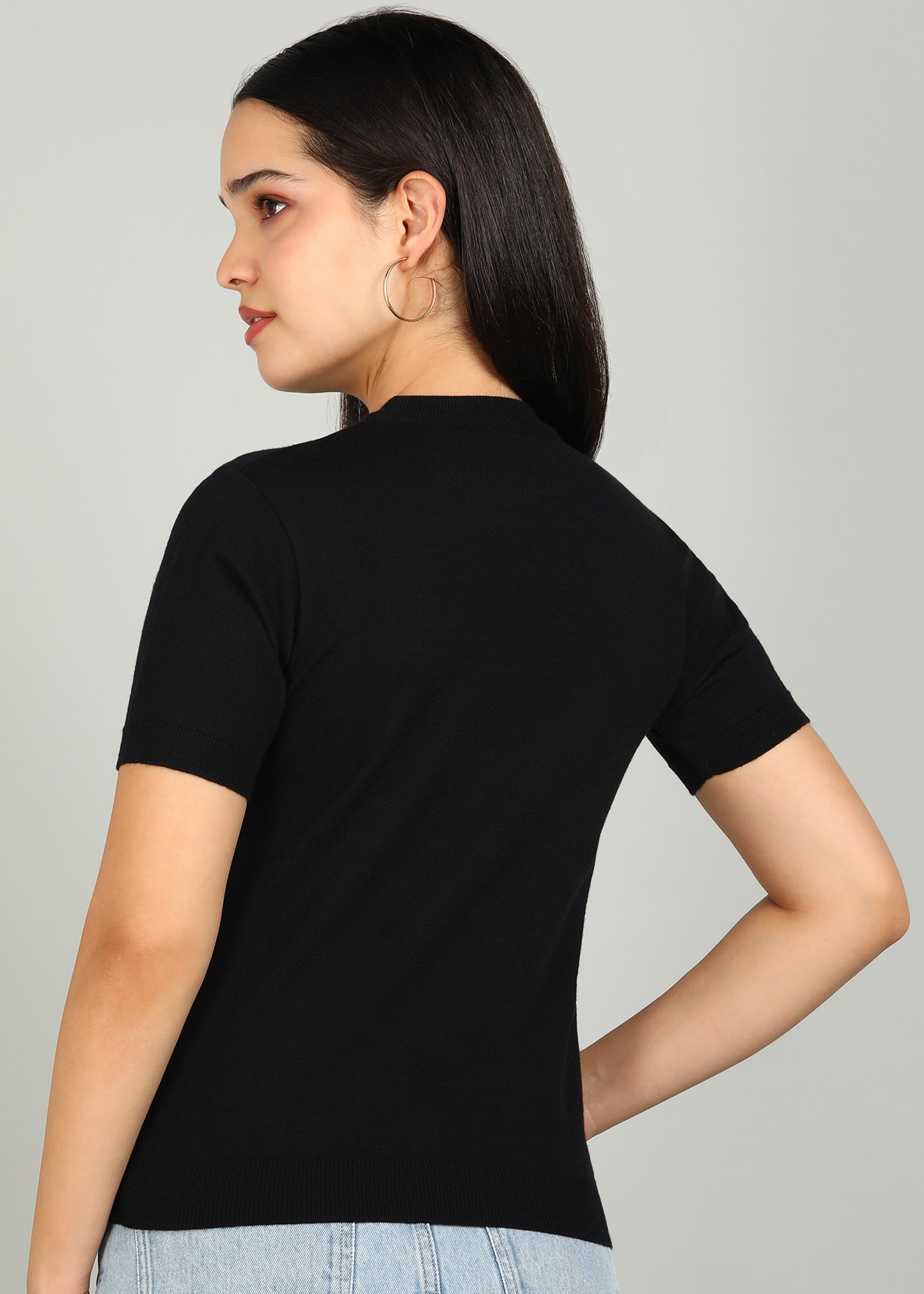 Women Solid Color Round Neck Half Sleeve Viscose T-Shirt Black
