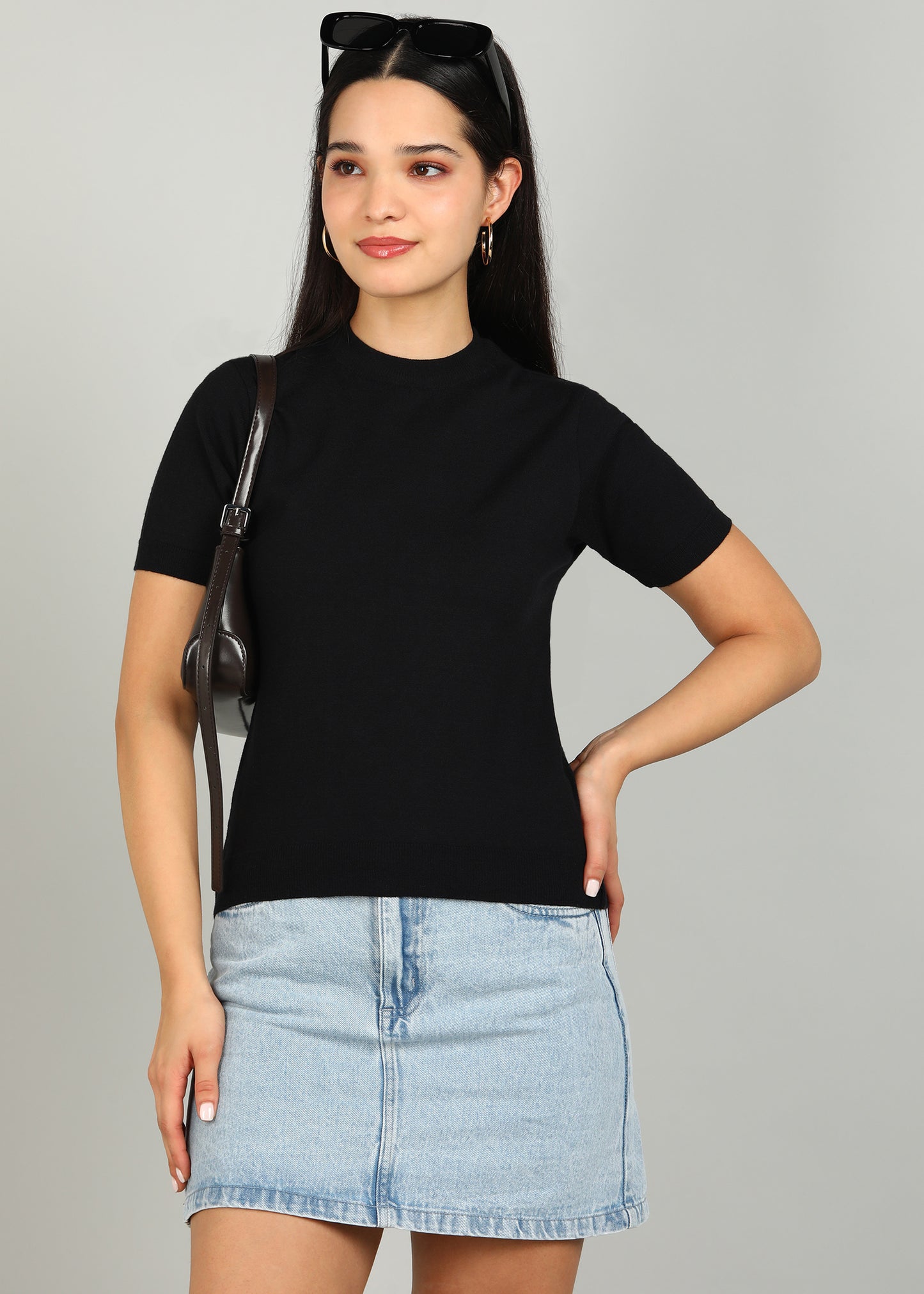 Women Solid Color Round Neck Half Sleeve Viscose T-Shirt Black