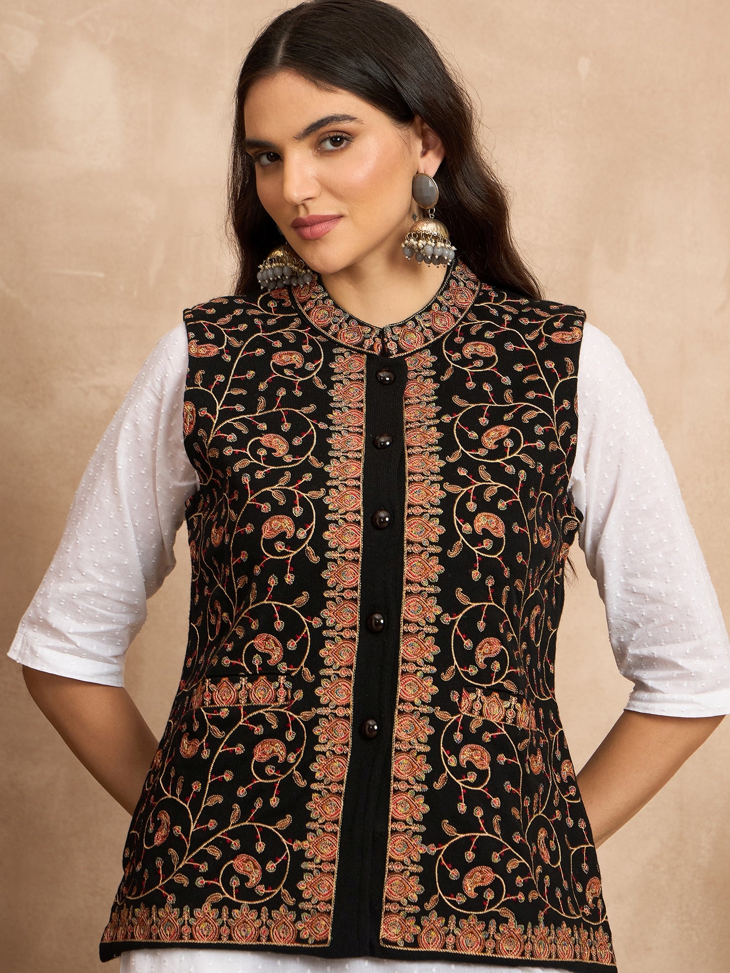 CLAPTON EMBROIDERY SLEEVELESS BLACK BLAZER FOR WOMEN