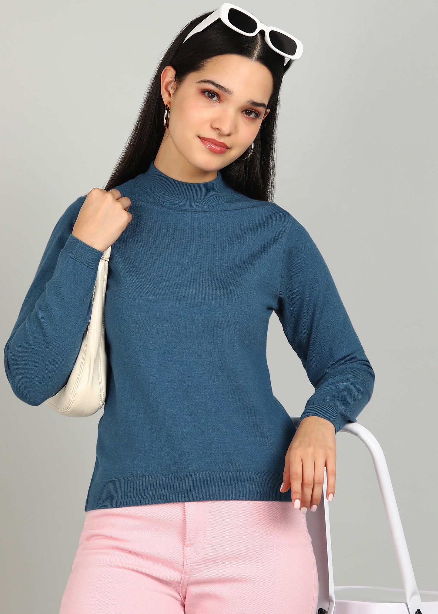 Women Solid Color Round Neck Viscose T-Shirt Royal