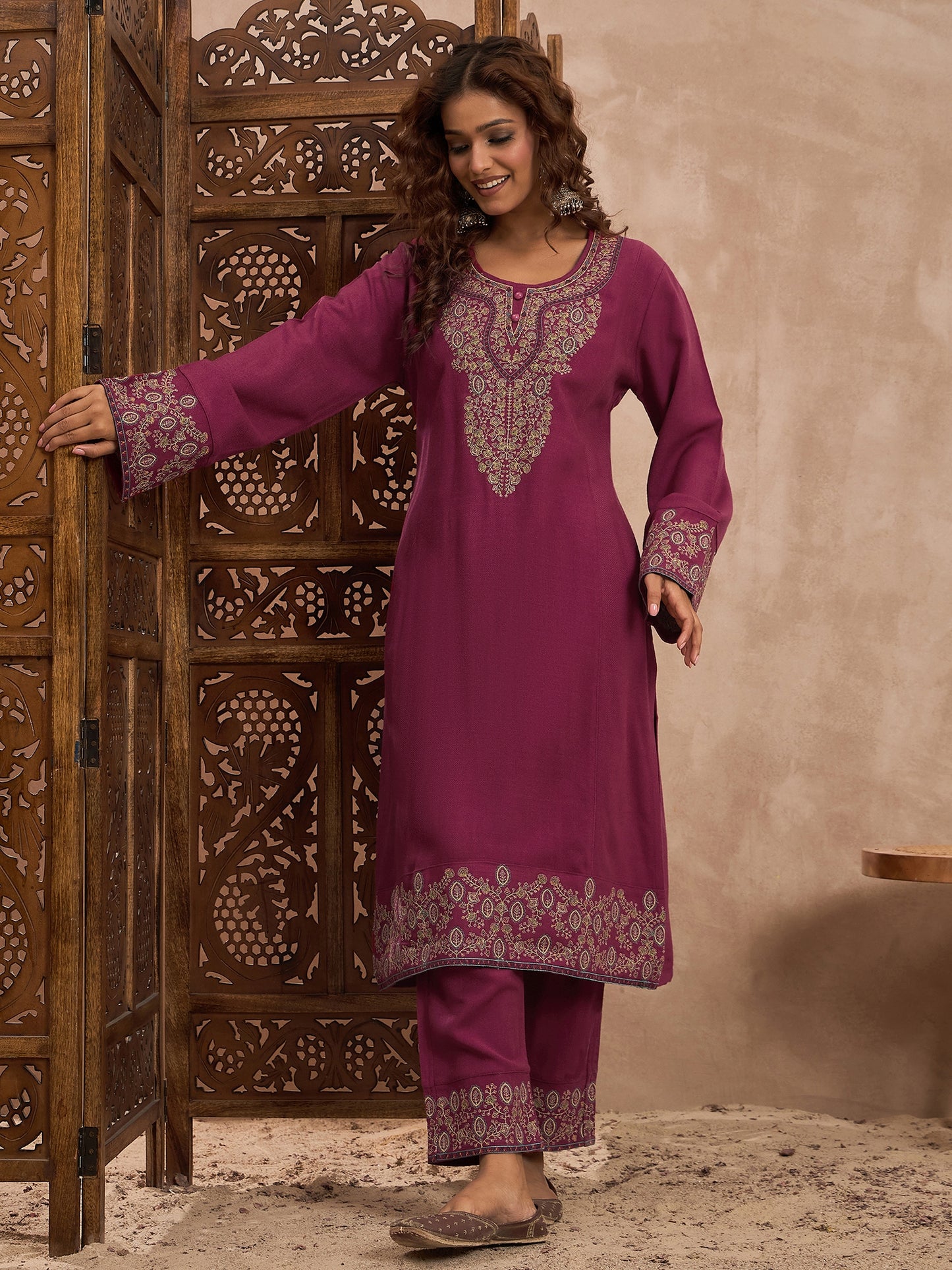 Woolen Embroidered 2-piece winter wear Kurti & Pant Set Purple)