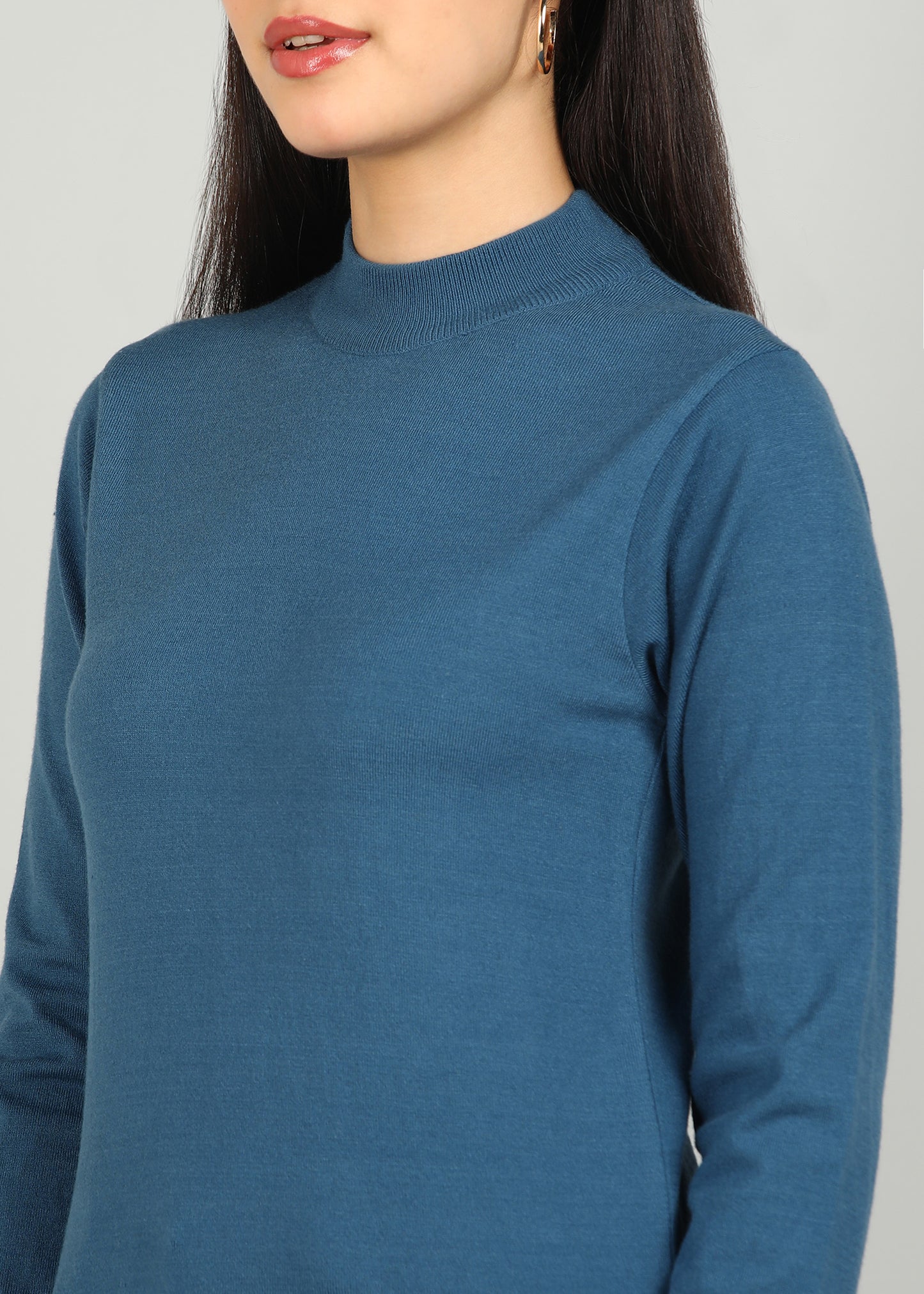 Women Solid Color Round Neck Viscose T-Shirt Royal