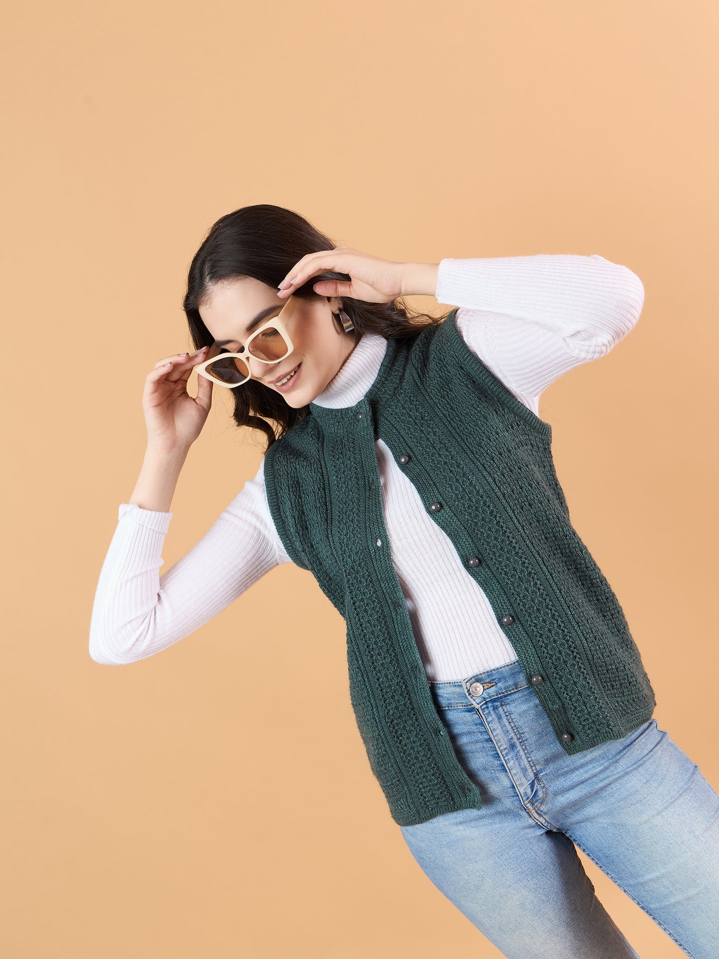 Dark Green Clapton Women's Round Neck Sleeveless Sweater