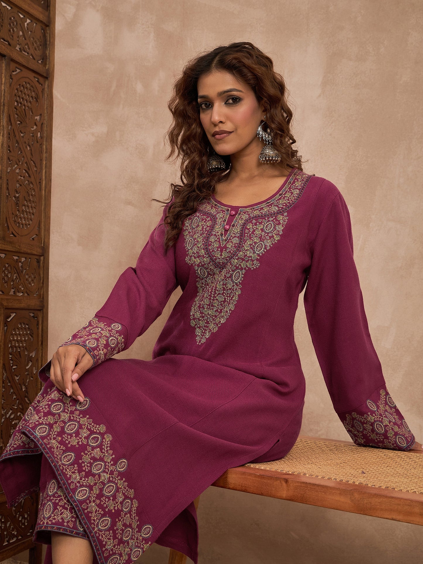 Woolen Embroidered 2-piece winter wear Kurti & Pant Set Purple)