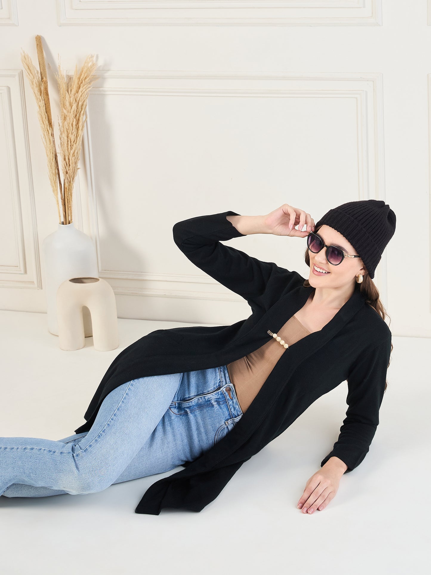 Women's Black open neck long Sleeves, Knitted Winter Wear Shrug