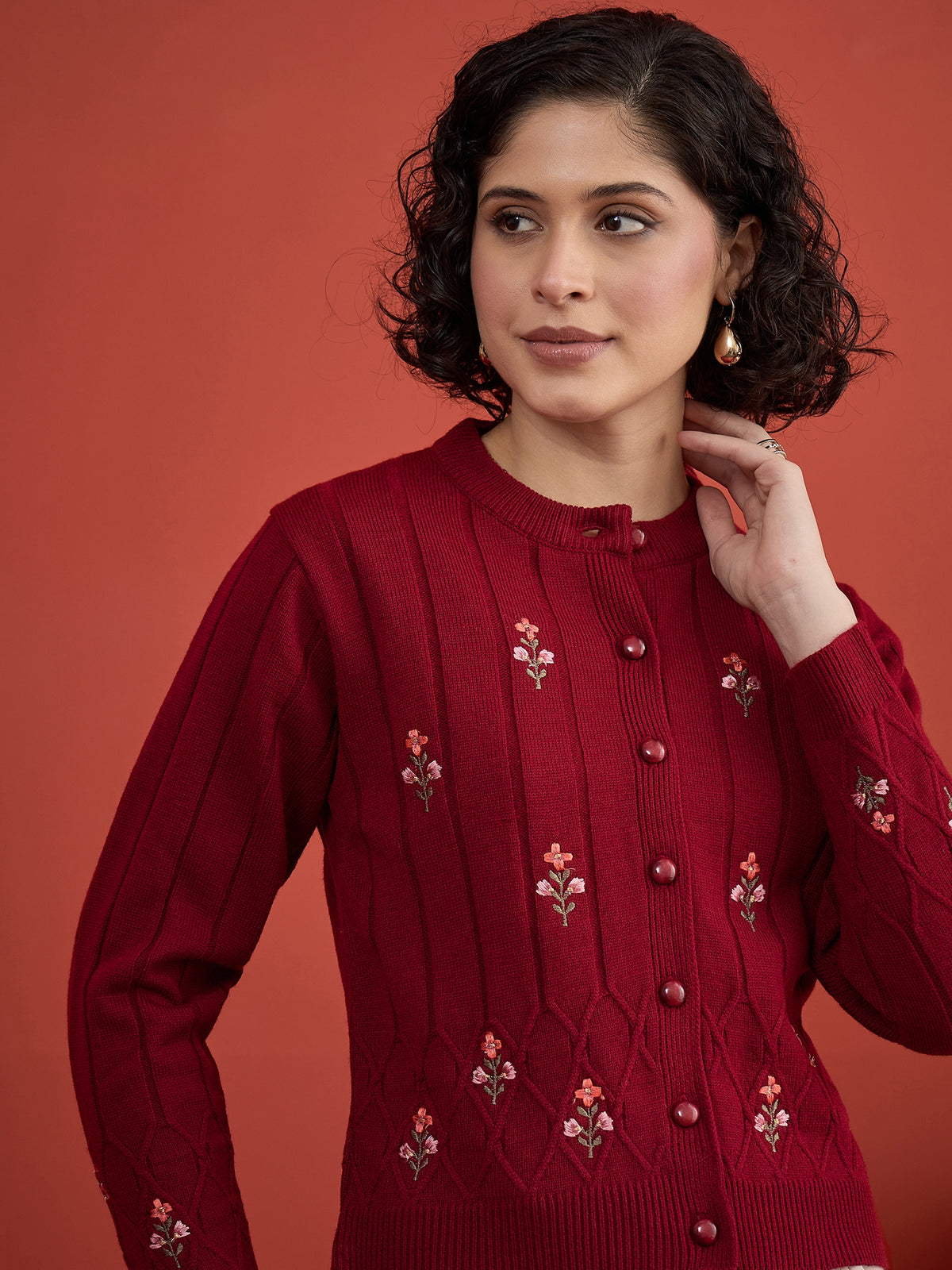 CLAPTON Women's Maroon Floral Embroidered Cable Knit Cardigan