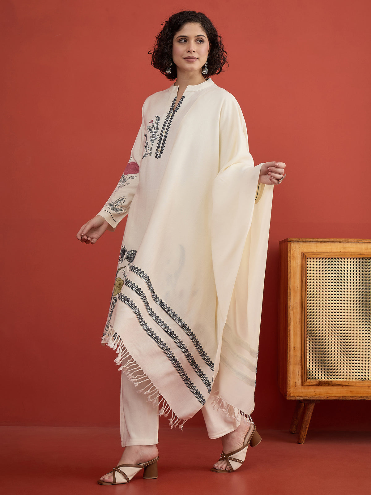 CLAPTON White Floral & Motif Embroidered Mandarin Collar Woolen Kurta with Trousers & Dupatta/Shawl Set (Copy) (Copy) (Copy)
