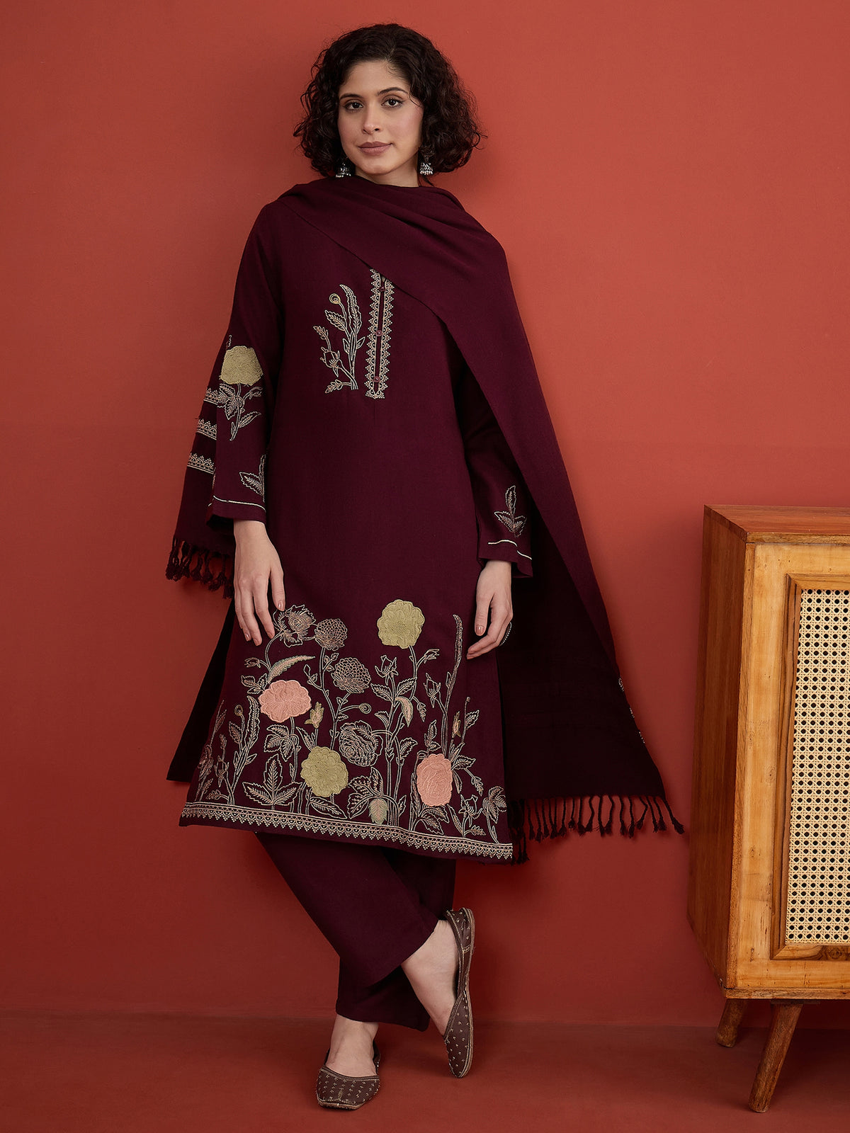 CLAPTON Purple Floral & Motif Embroidered Mandarin Collar Woolen Kurta with Trousers & Dupatta/Shawl Set (Copy)