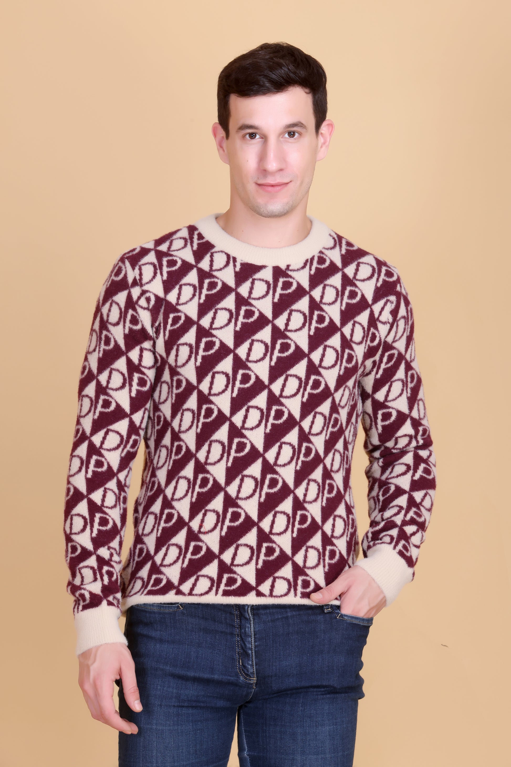 Round neck men sweater