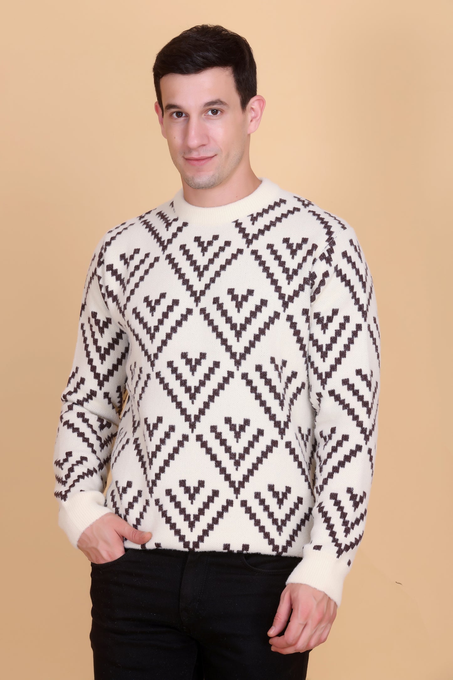 Round neck men sweater