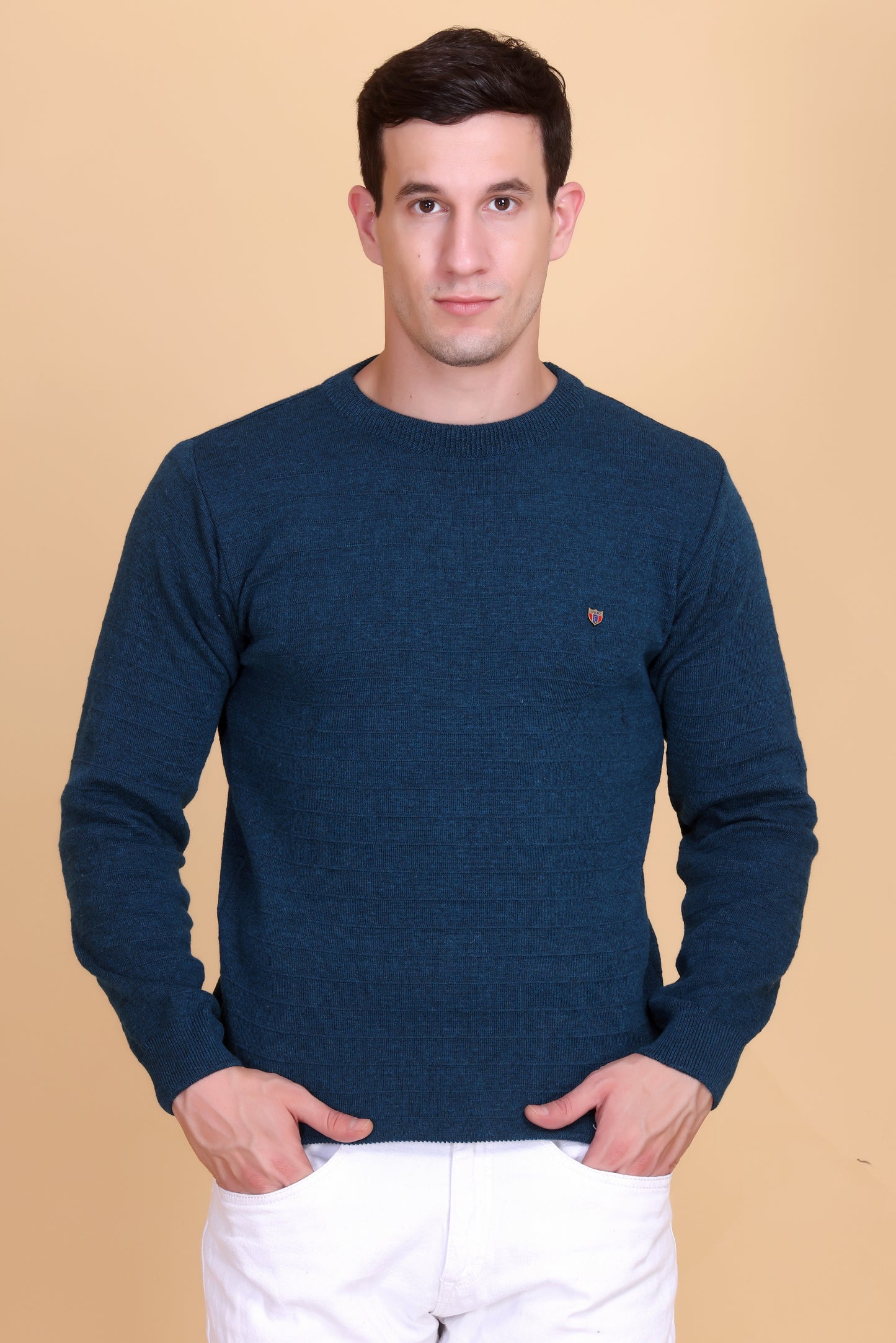 Round neck men sweater