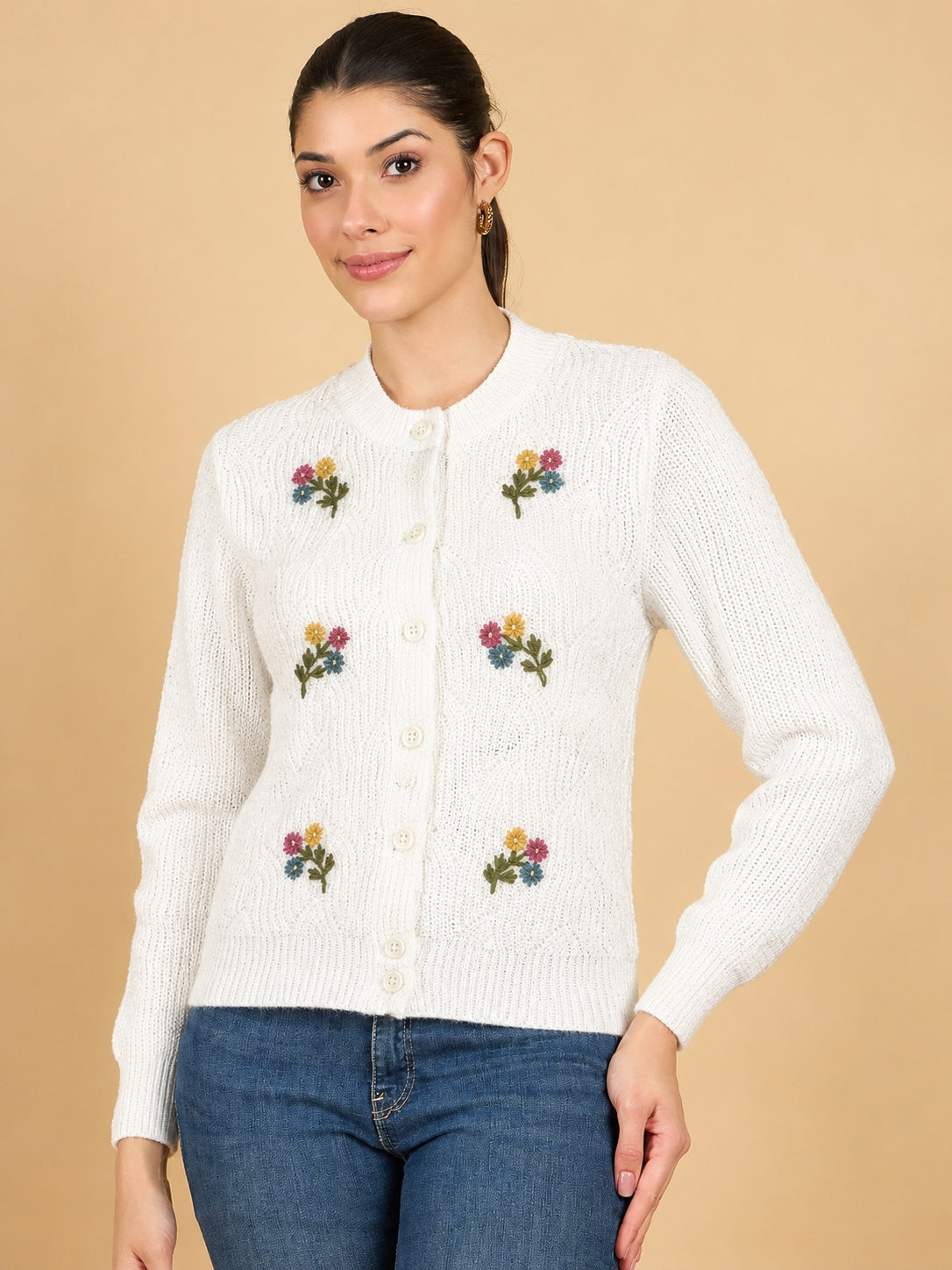 CLAPTON Women's WHITE Knitted Floral Embroidered Cardigan