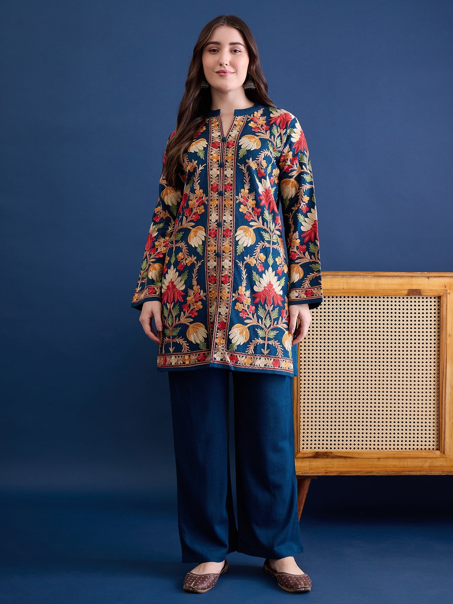 Women’S Embroidered Woolen Kurta With Straight-Fit Pants Co-Set Peacock