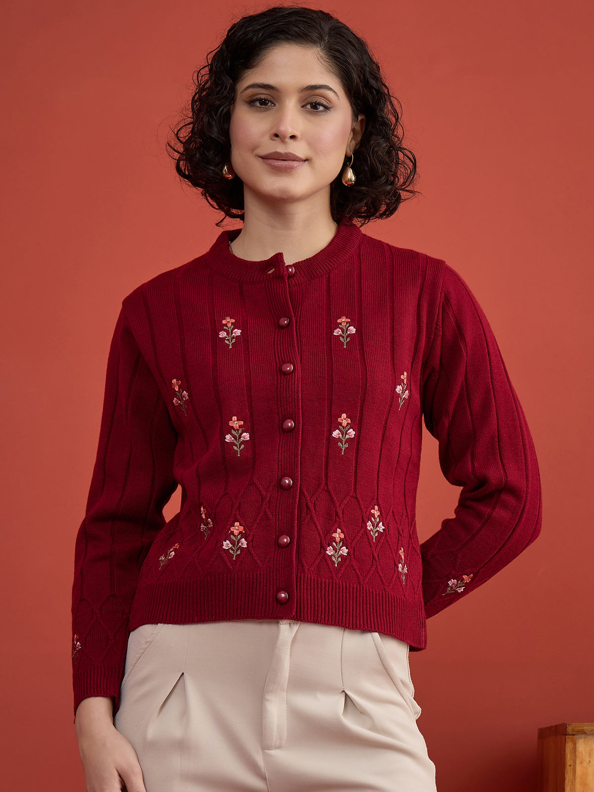 CLAPTON Women's Maroon Floral Embroidered Cable Knit Cardigan