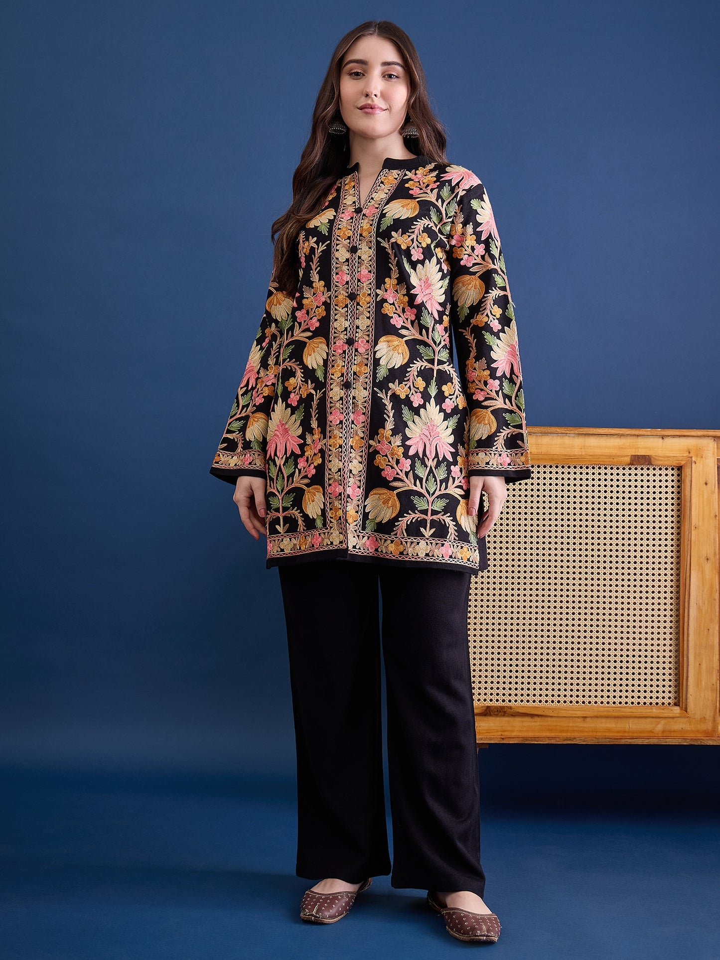 Women’S Embroidered Woolen Kurta With Straight-Fit Pants Co-Set Black