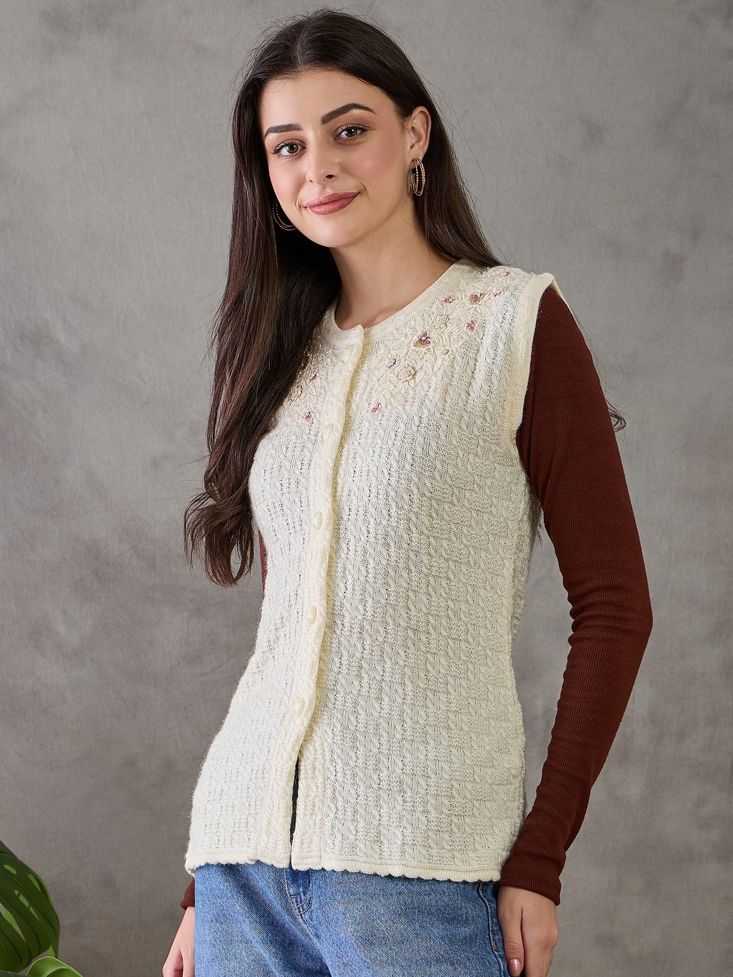 Clapton Women’s  Woolen Sleeveless Sweater with Floral Embroidery CREAM