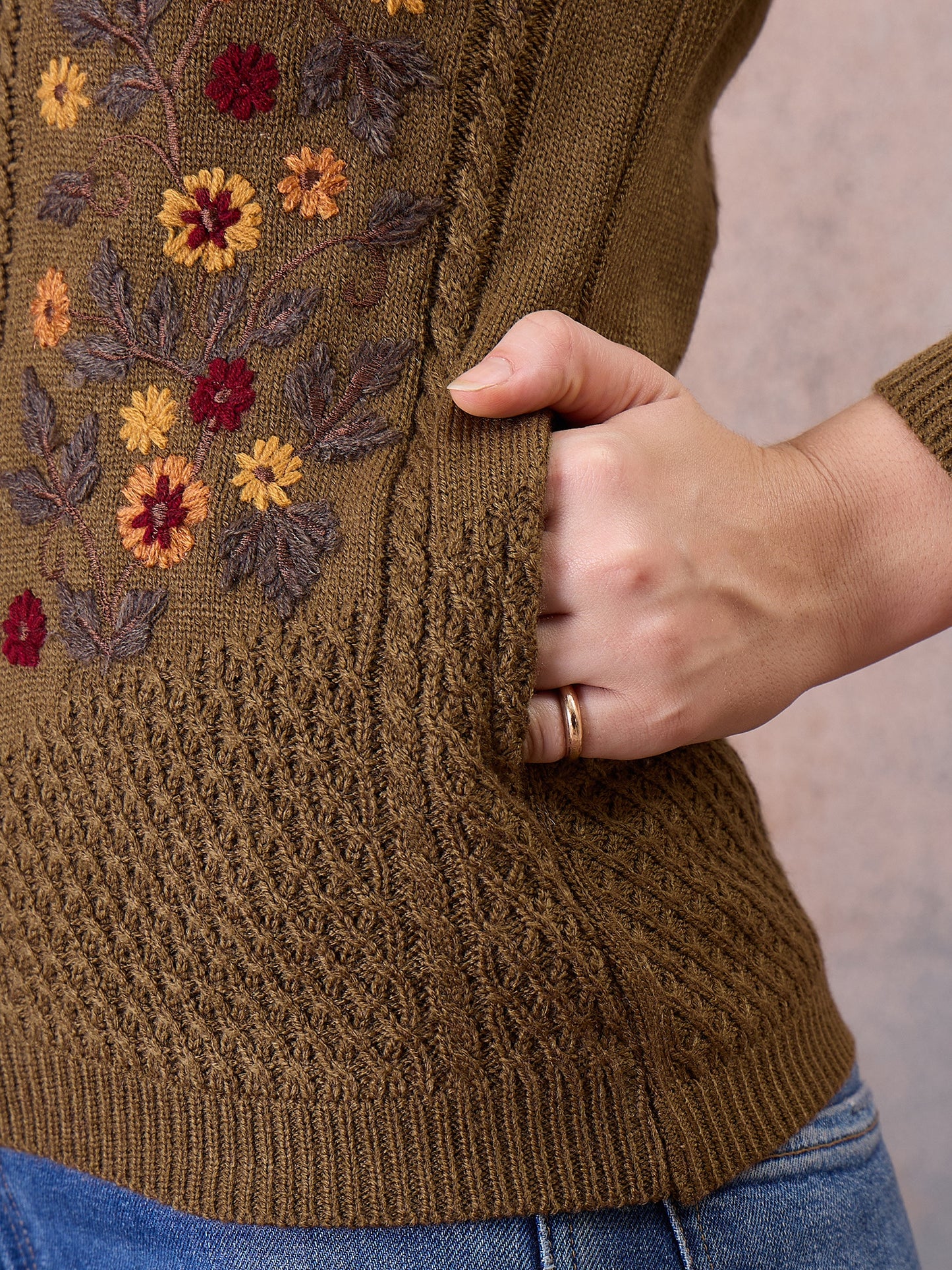 Women’s Floral Embroidered Button-Front Knit Cardigan Mouse