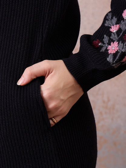 Women’s Longline Ribbed Knit Cardigan with Embroidered Sleeves – BLACK
