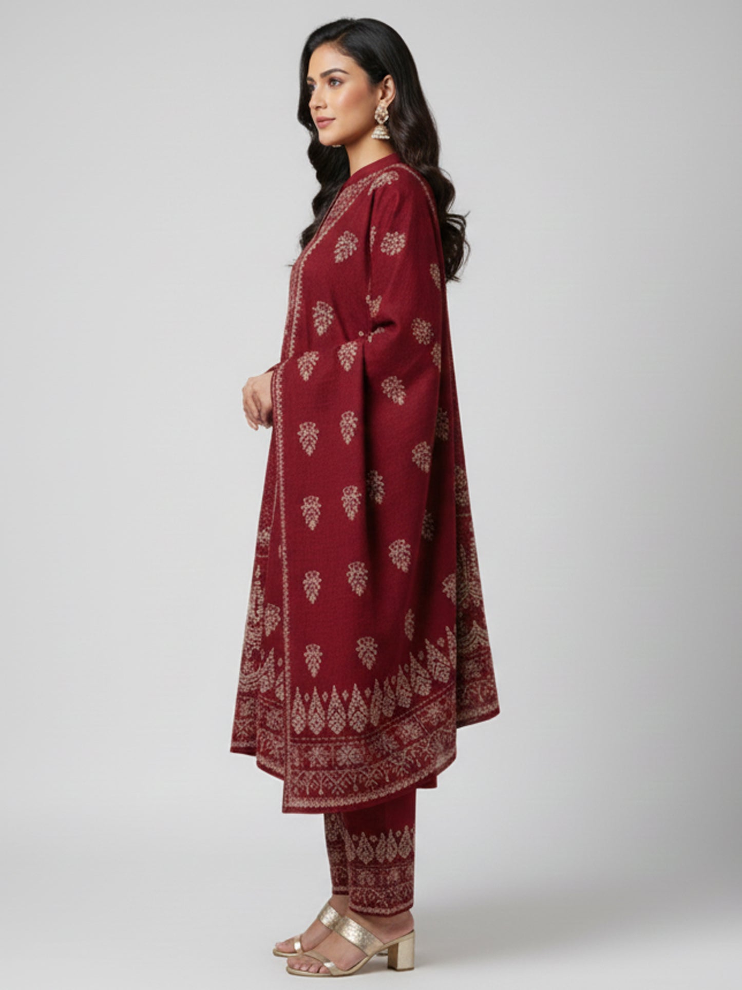 Embroidered wool blends for winter wear Straight-fit kurta with trousers and a dupatta (shawl) red