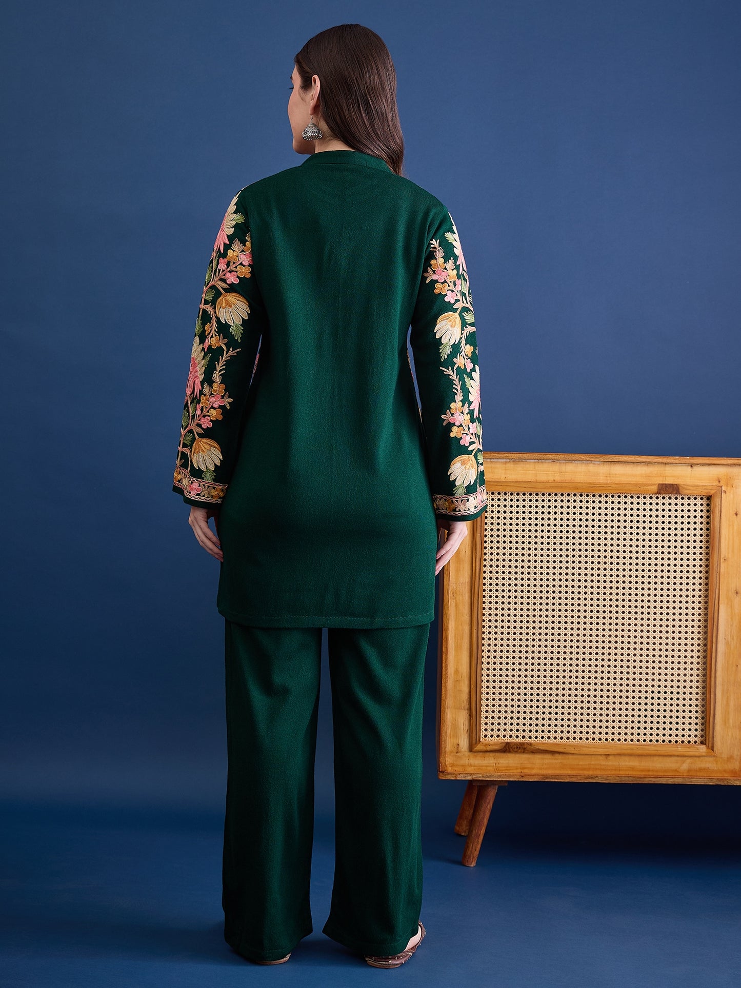 Women’S Embroidered Woolen Kurta With Straight-Fit Pants Co-Set Green