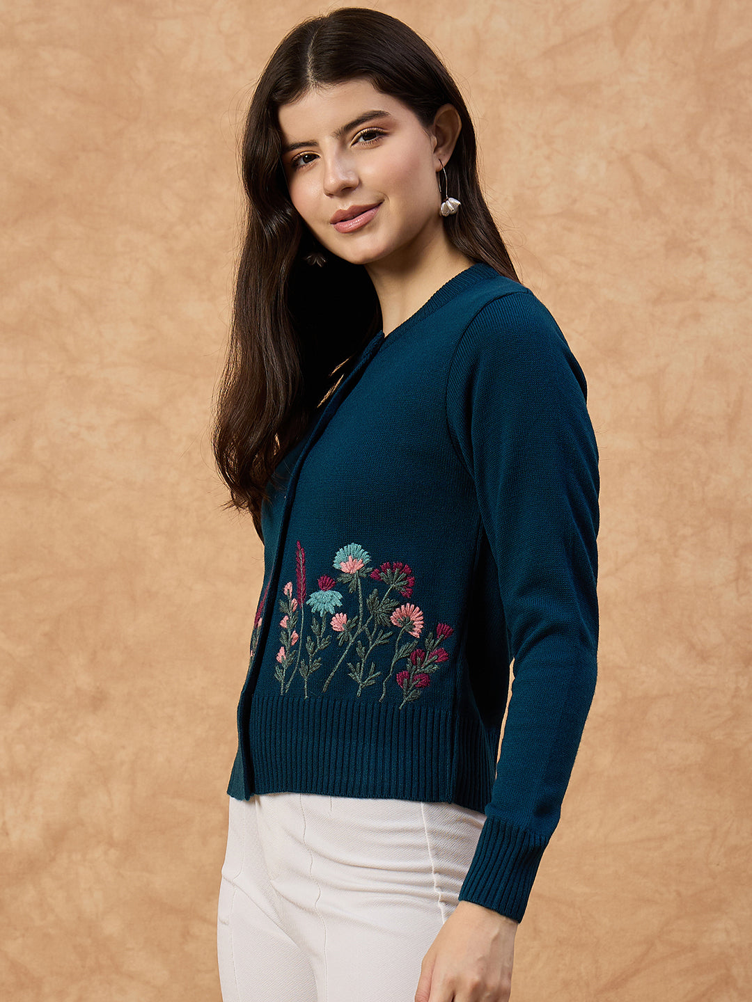 Clapton Women’s Peacock Knitted Floral Embroidered Cardigan 6110