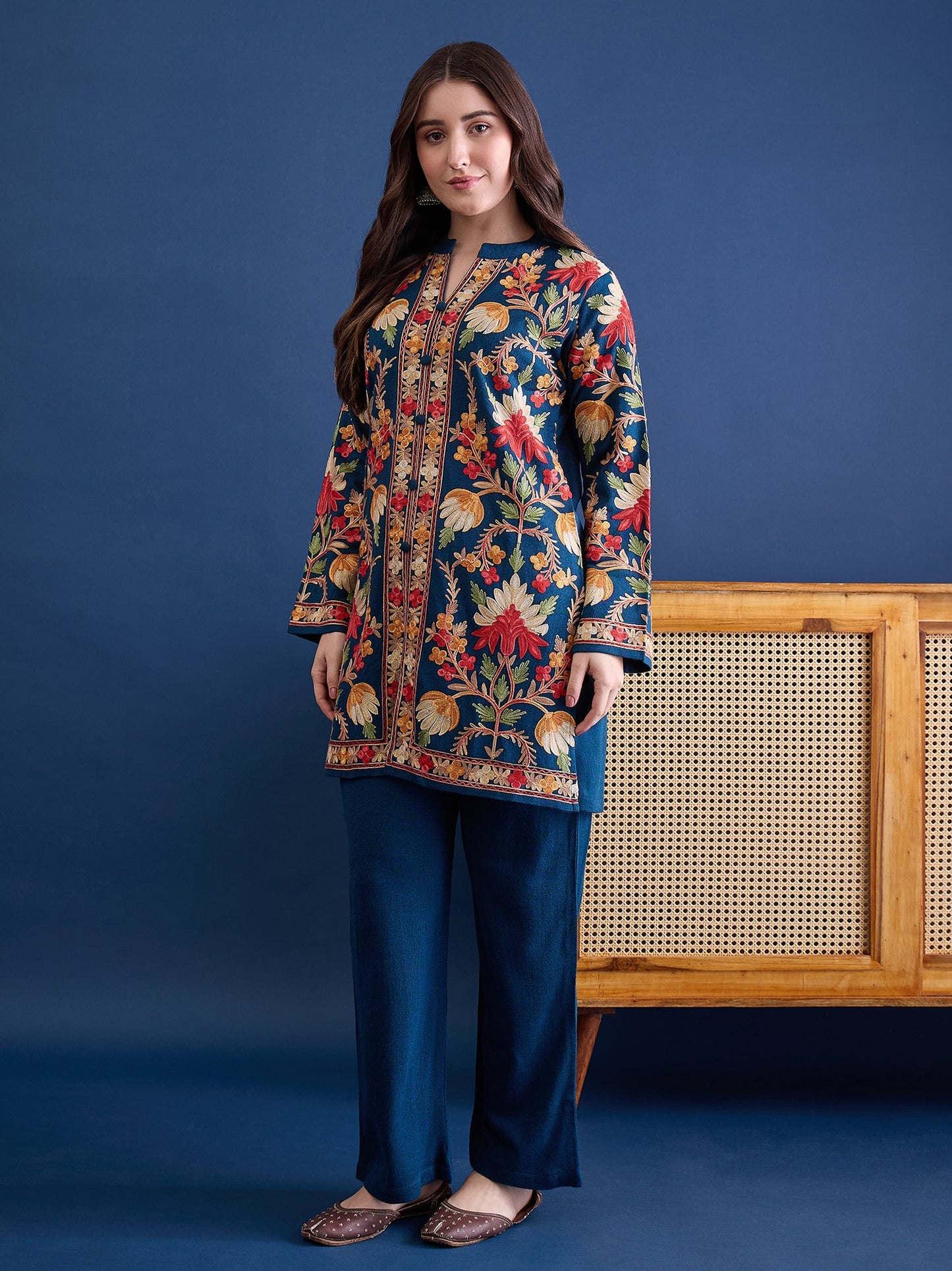 Women’S Embroidered Woolen Kurta With Straight-Fit Pants Co-Set Peacock