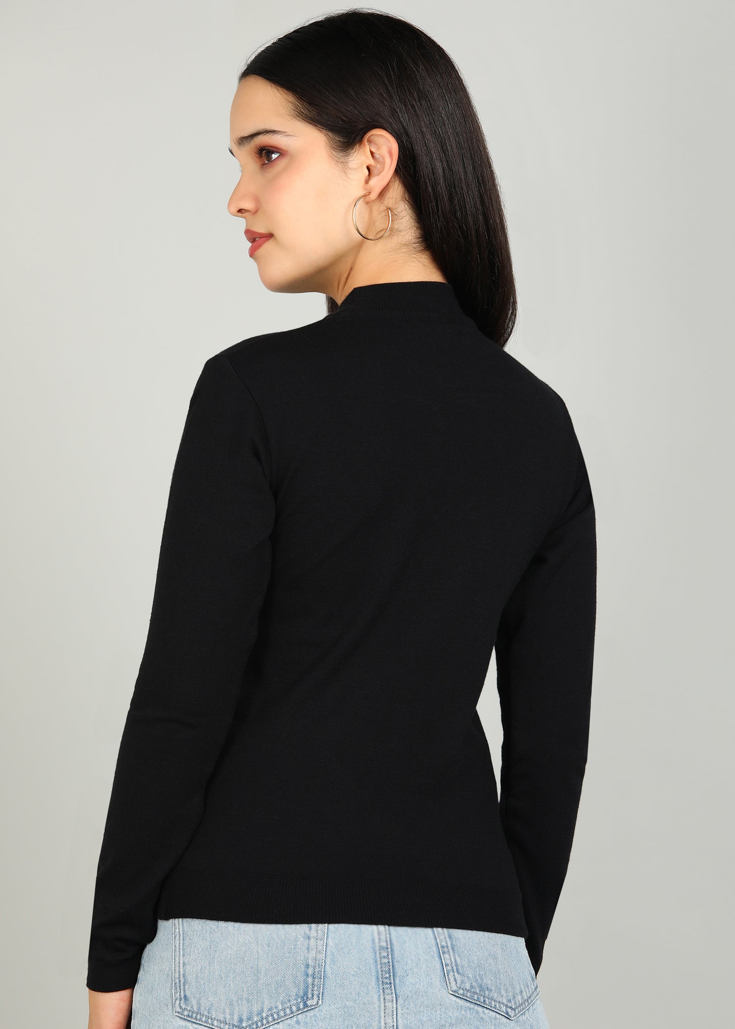 Women Solid Color Round Neck Viscose T-Shirt Black