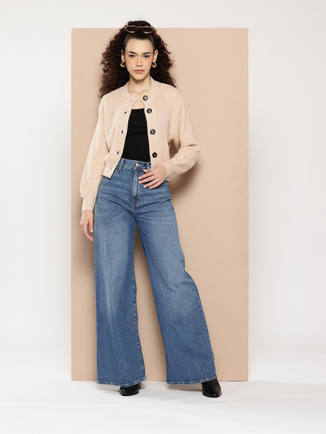Women Knitted Cropped Cardigan