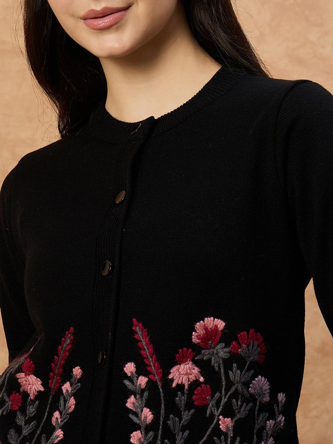 Clapton Women’s Black Knitted Floral Embroidered Cardigan 6110