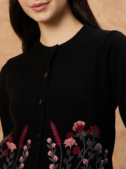Clapton Women’s Black Knitted Floral Embroidered Cardigan 6110