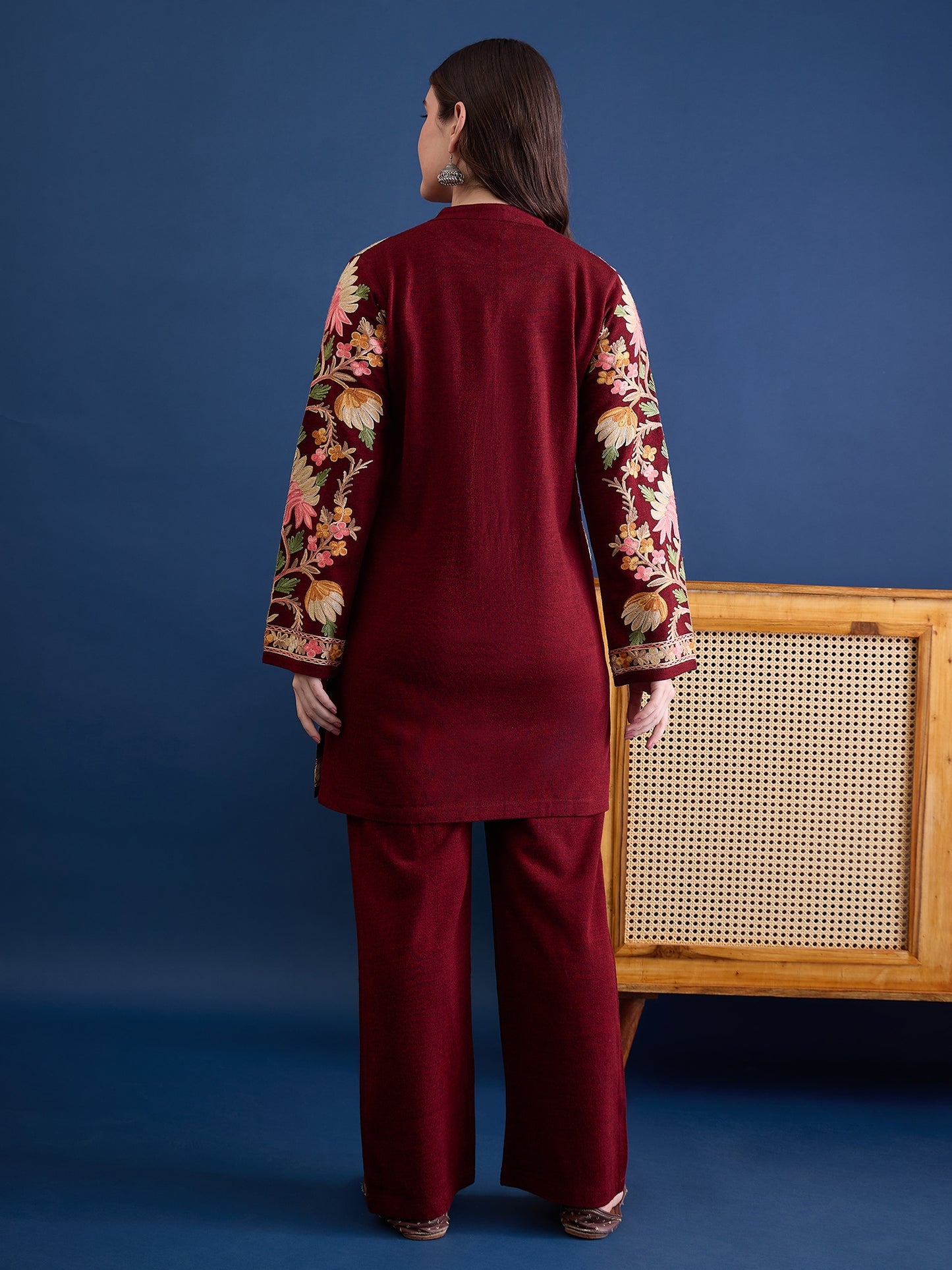Women’S Embroidered Woolen Kurta With Straight-Fit Pants Co-Set Mehroon