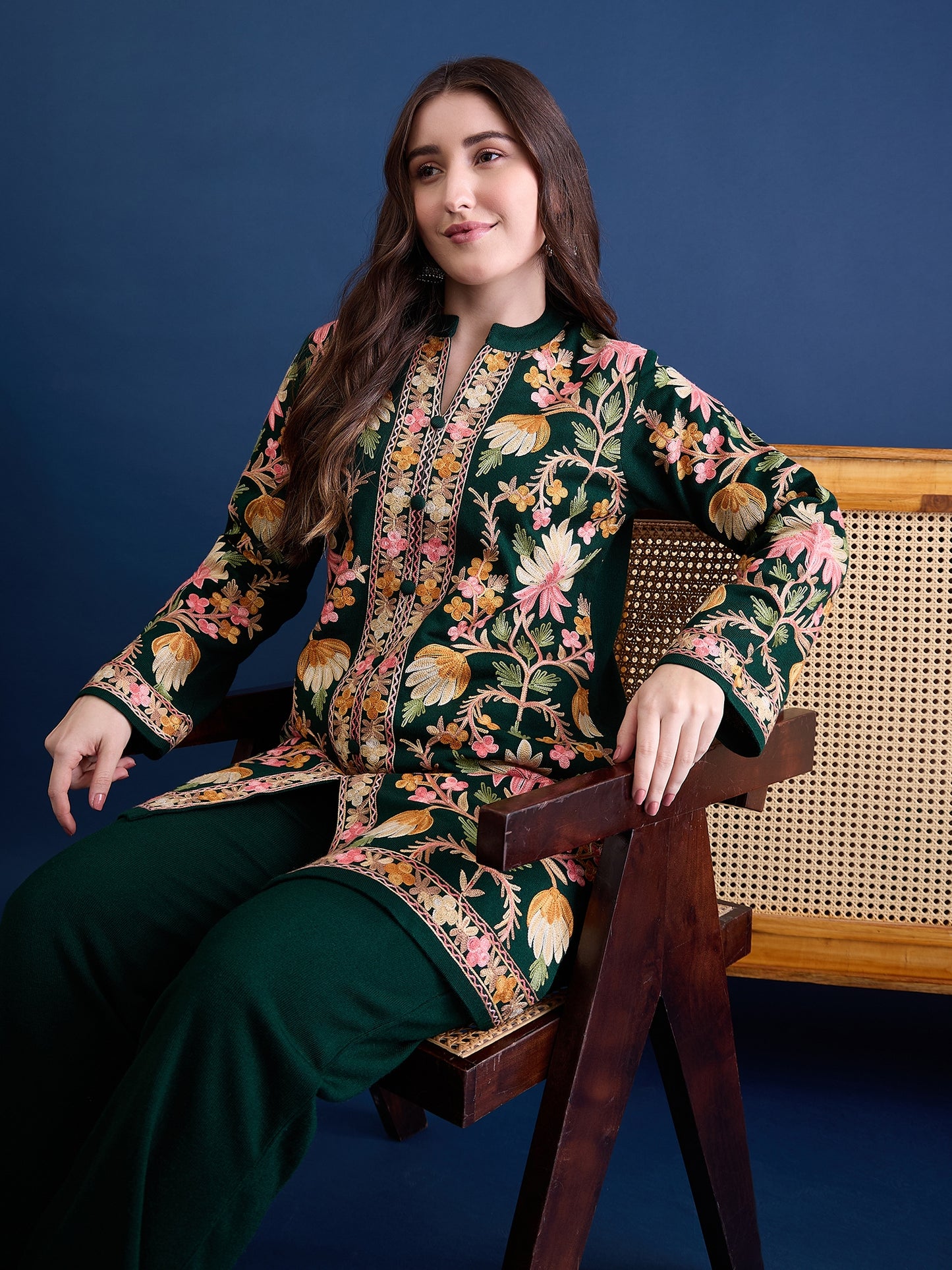 Women’S Embroidered Woolen Kurta With Straight-Fit Pants Co-Set Green