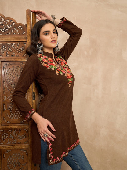 Women Multicolor Embroidered woolen Blend  Kurta Maroon Winter Wear