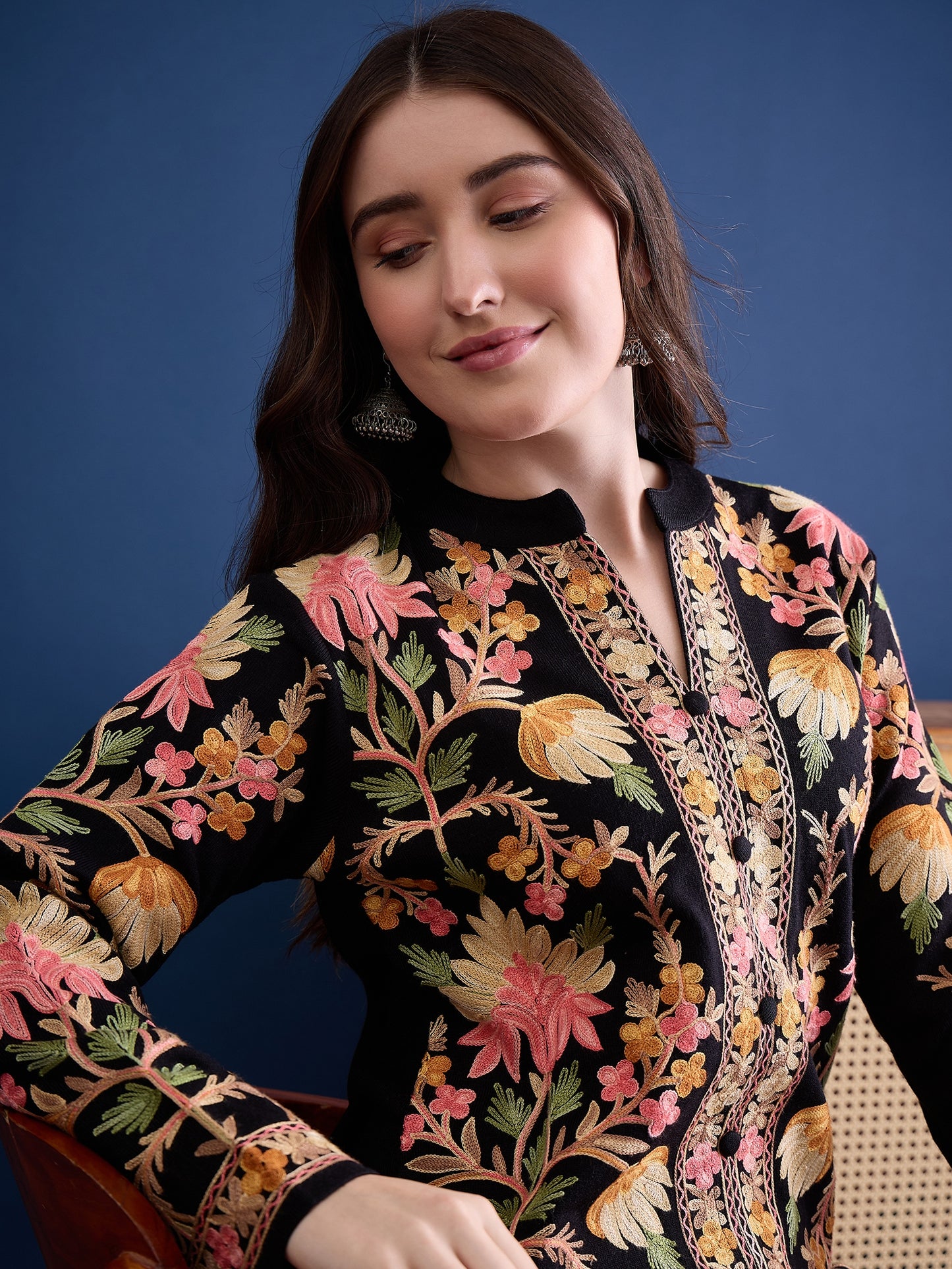 Women’S Embroidered Woolen Kurta With Straight-Fit Pants Co-Set Black